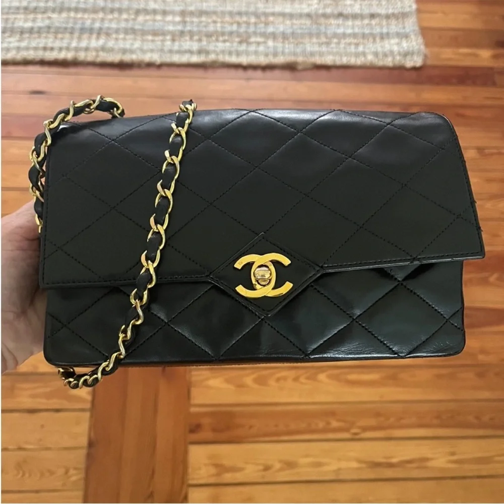 Chanel Single Flap Bag - Picture 2 of 13
